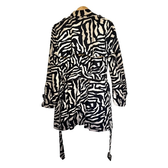 Dennis Basso Zebra Print Trench Coat Jacket Button Front Buckle Belt Size Medium - Picture 3 of 13